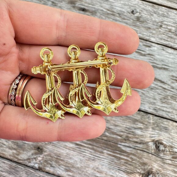 Vintage Jewelry Gold Tone Anchor Brooch 3 anchor jewelry - Picture 2 of 2